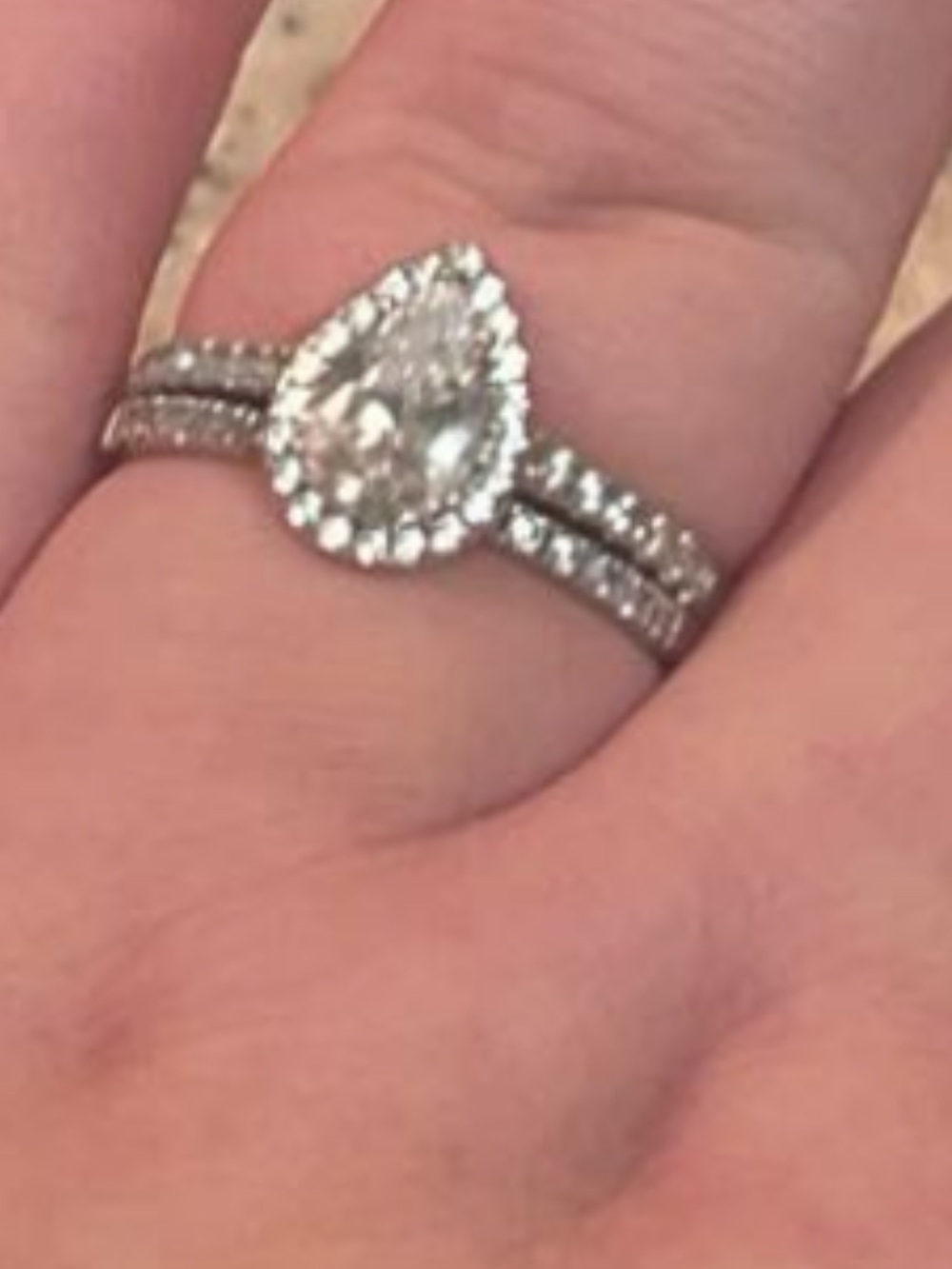 Modern gents ring set